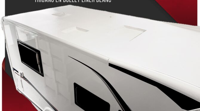 Traitement toit grêlé camping car Fiat Trigano en Bullet Liner blanc.